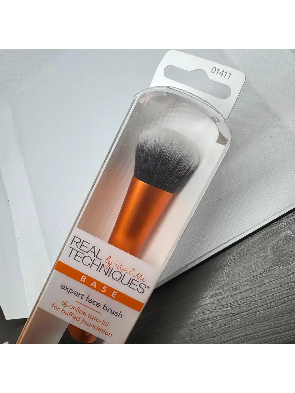 real techniques base expert face brush